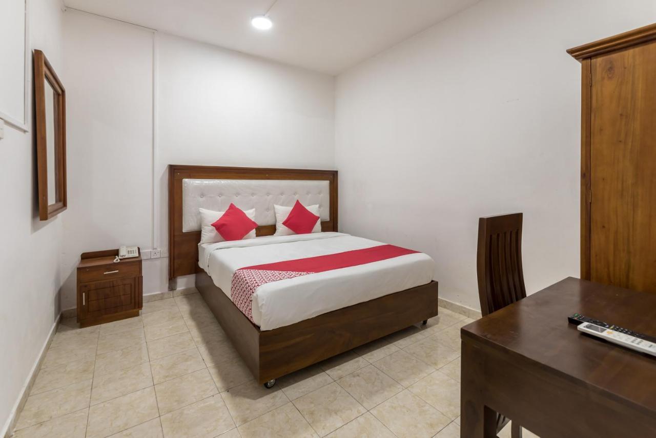 קולומבו Oyo 102 Metro Marine Drive Hotel מראה חיצוני תמונה